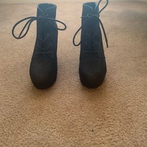 Beautiful black boots!